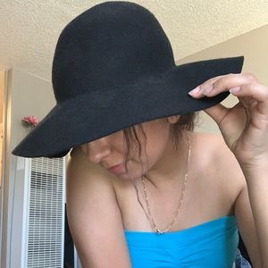 Black summer hat ☀️☀️☀️☀️